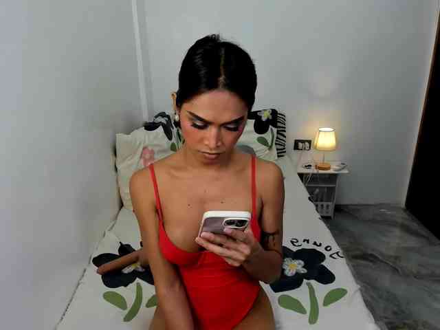 EmilyLunaa Sex Cam Show