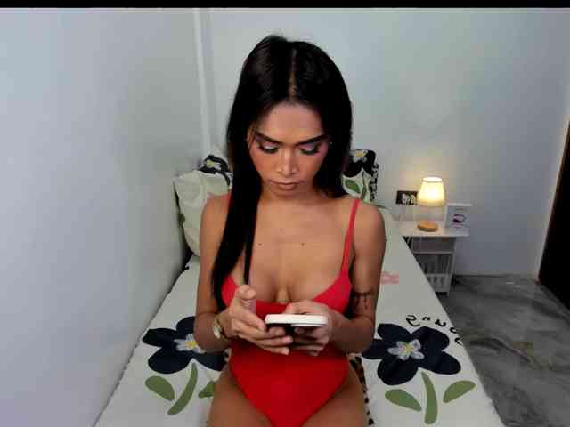 EmilyLunaa Sex Cam Show