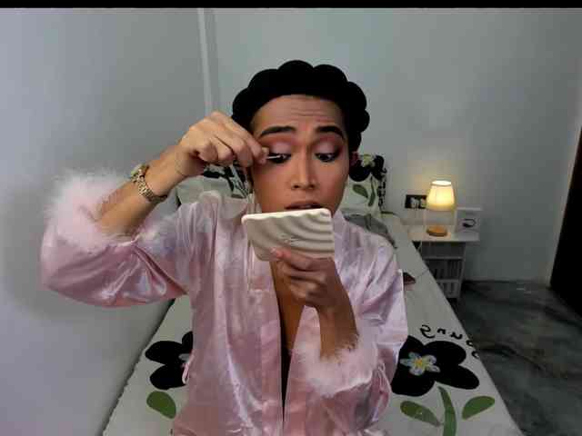 EmilyLunaa Sex Cam Show