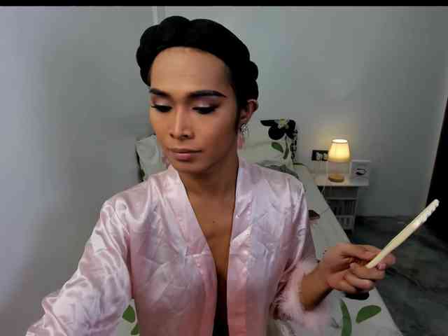 EmilyLunaa Sex Cam Show