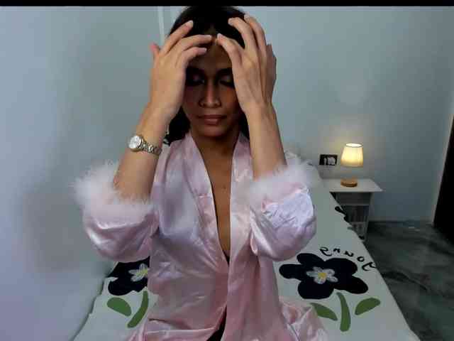 EmilyLunaa Sex Cam Show
