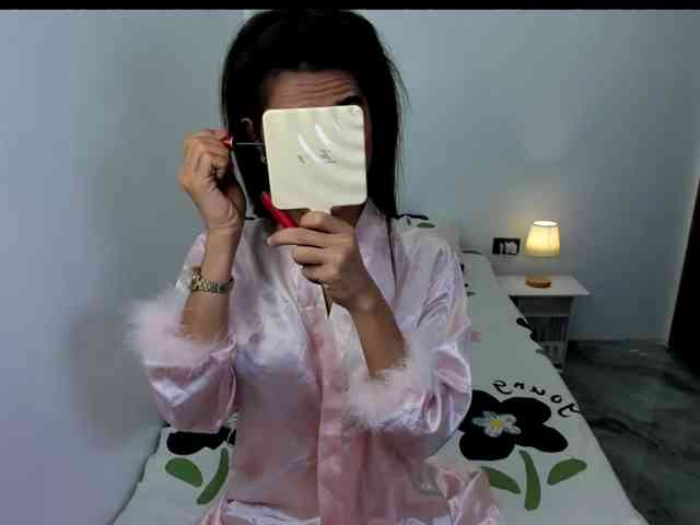 EmilyLunaa Sex Cam Show