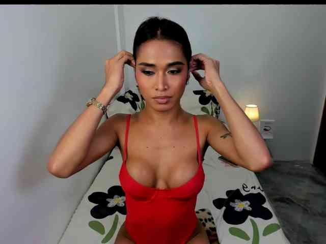 EmilyLunaa Sex Cam Show