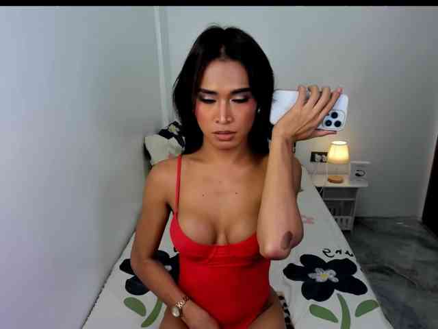 EmilyLunaa Sex Cam Show