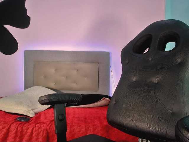 MEW-ALIX live cam preview
