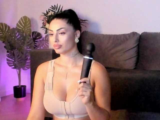 CindyTail live cam on BongaCams