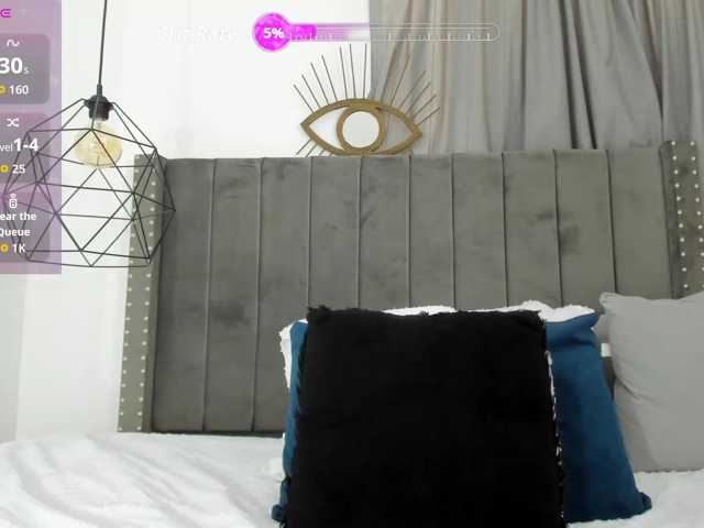 Lupita3x live cam on BongaCams