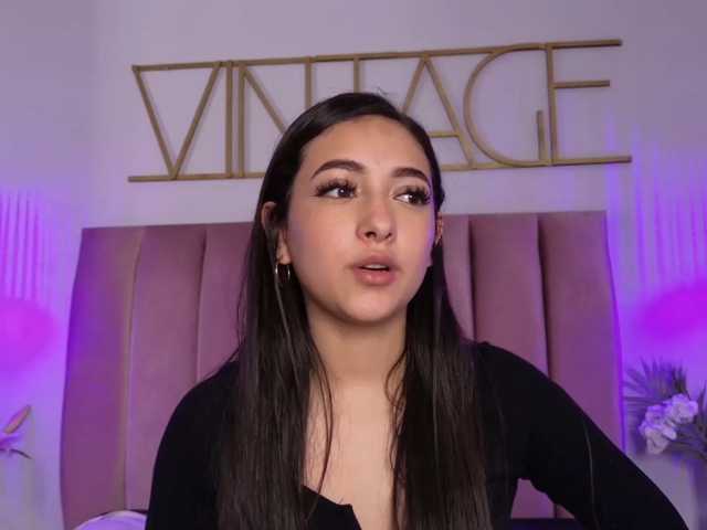 DeisyPerez live cam on BongaCams