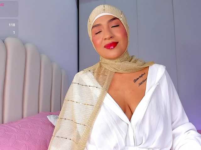 Amira-zahra live cam on BongaCams
