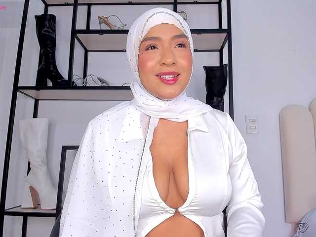 Amira-zahra live webcam show