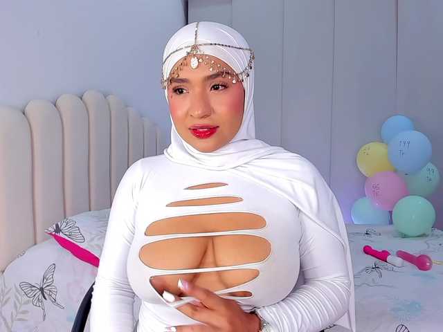 Amira-zahra's BongaCams show and profile