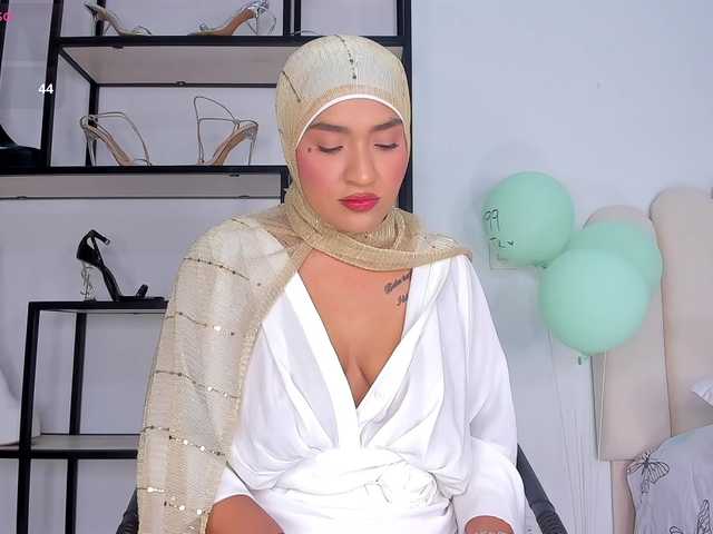 Amira-zahra live cam on BongaCams