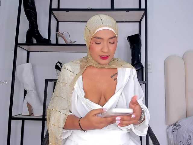 Amira-zahra live cam on BongaCams