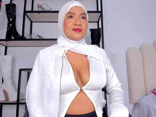 Amira-zahra live cam on BongaCams