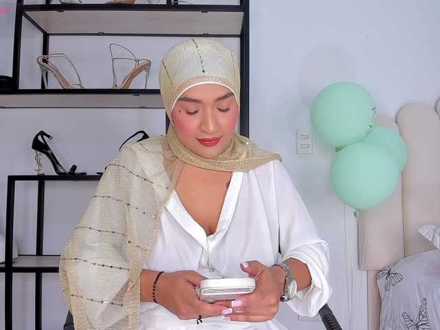 Amira-zahra live cam on BongaCams