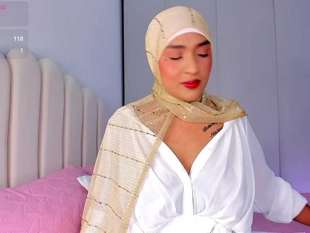 Amira-zahra live cam on BongaCams