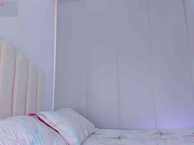 Amira-zahra Live Webcam on BongaCams