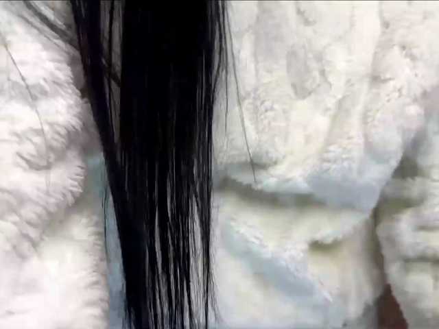 AuraXO, live now on BongaCams