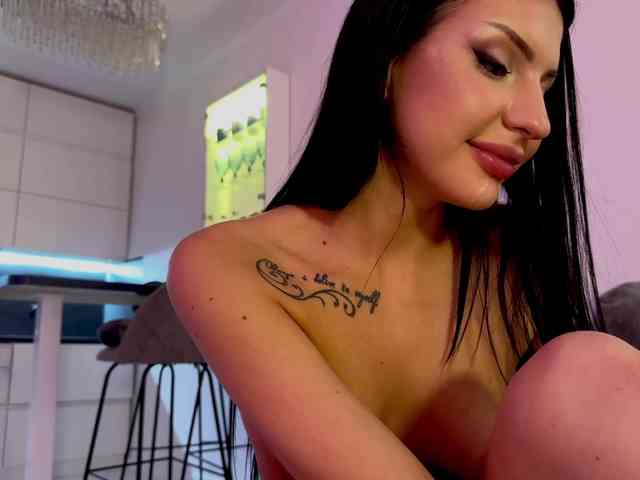 AuraXO Sex Cam Show