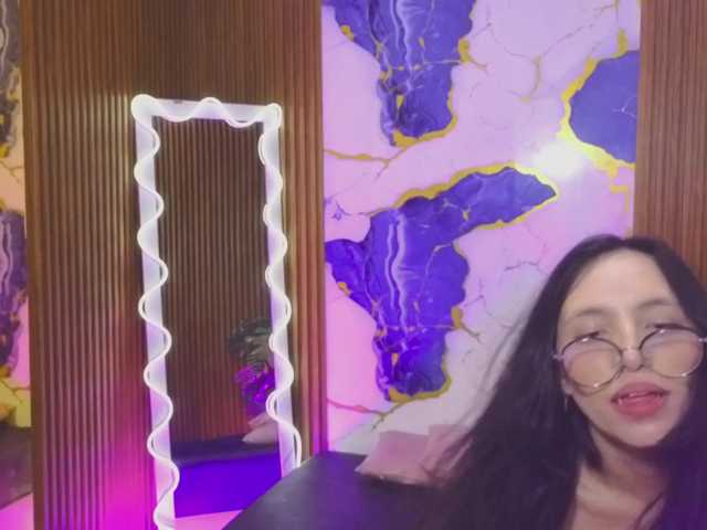Athenaa-tay live cam on BongaCams