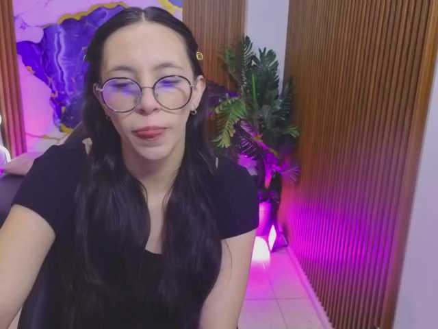 Athenaa-tay live cam preview