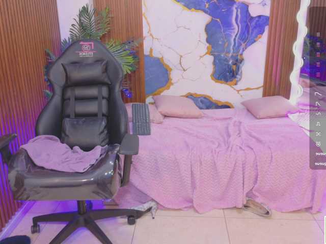 Athenaa-tay live cam on BongaCams