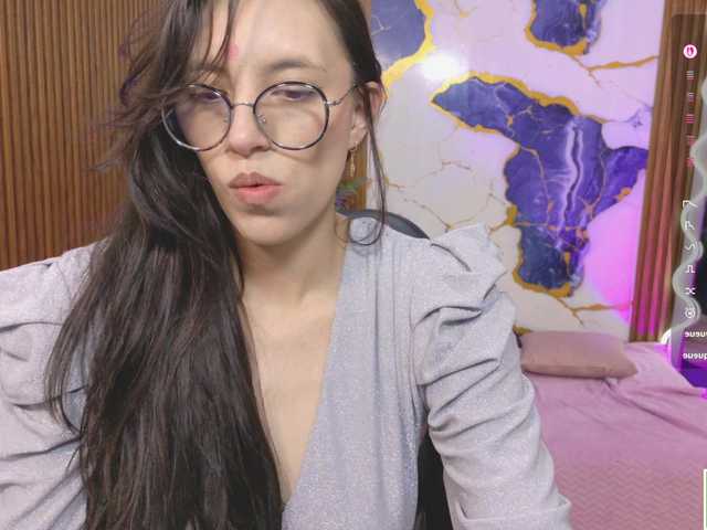 Athenaa-tay live cam on BongaCams