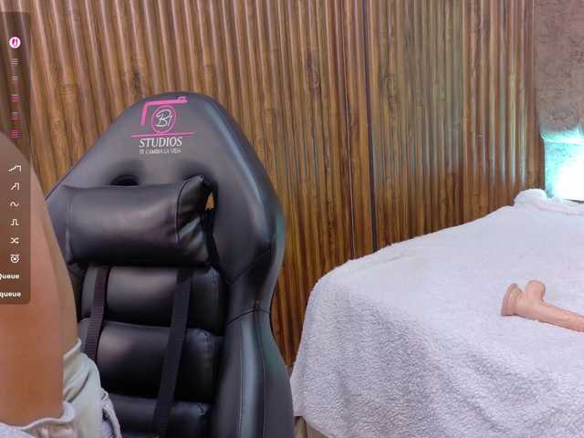 Athenaa-tay live cam on BongaCams