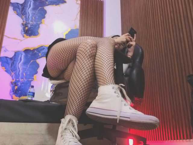 le modèle Athenaa-tay est en webcam porno dans un show sur le site bongacams, il possède les tags suivants: Latino/Hispanic,Brunette,Trimmed