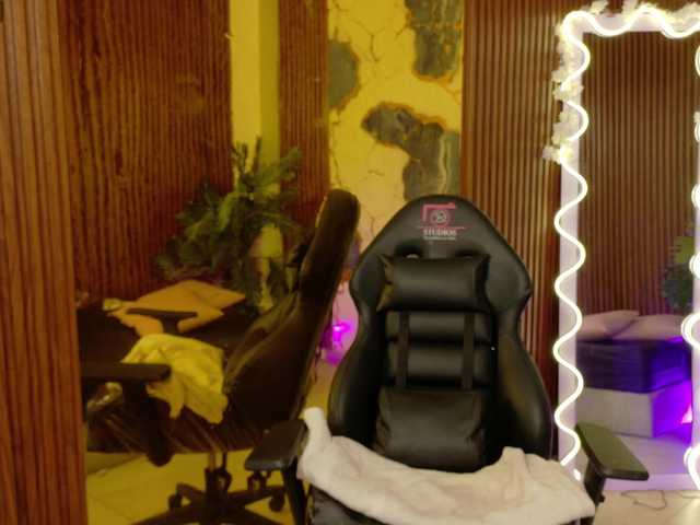 Athenaa-tay live webcam show