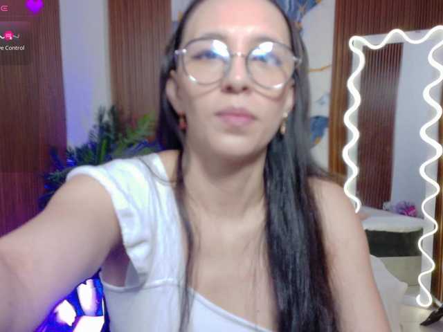Athenaa-tay live cam on UnifiedCams
