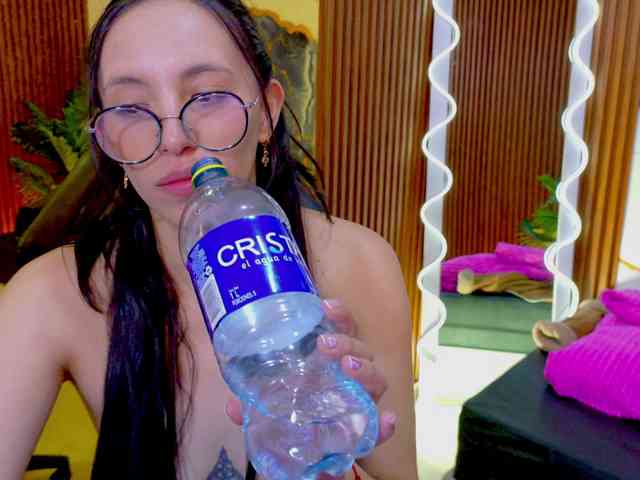 Athenaa-tay webcam
