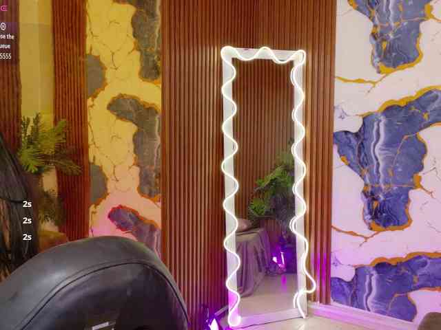 athenaa-tay's live room