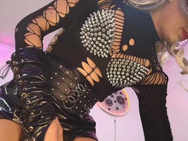 Mistress-21cm live cam