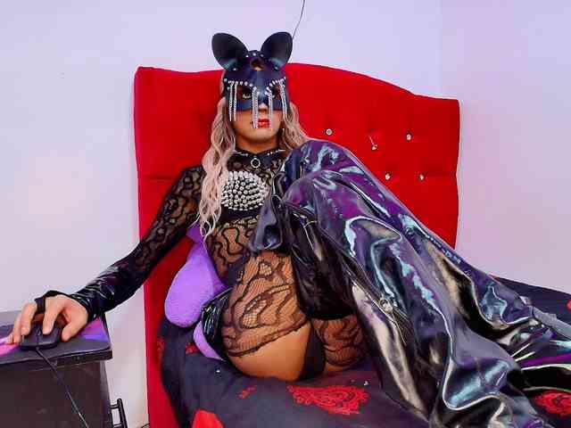 Mistress-21cm Live Webcam on BongaCams