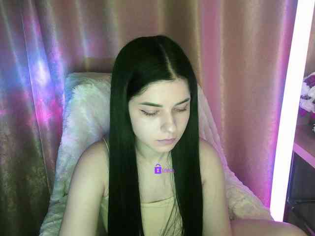 Vishnyaaaa webcam