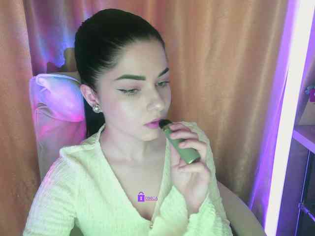 Vishnyaaaa webcam