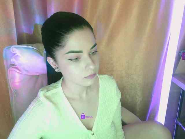 Vishnyaaaa webcam