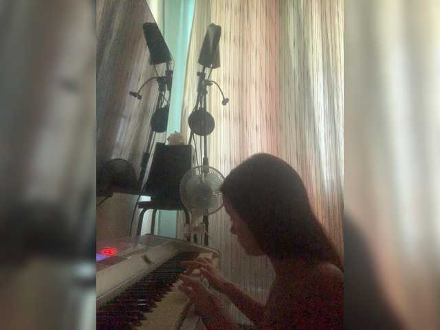 Monika-krasotaya live cam on BongaCams