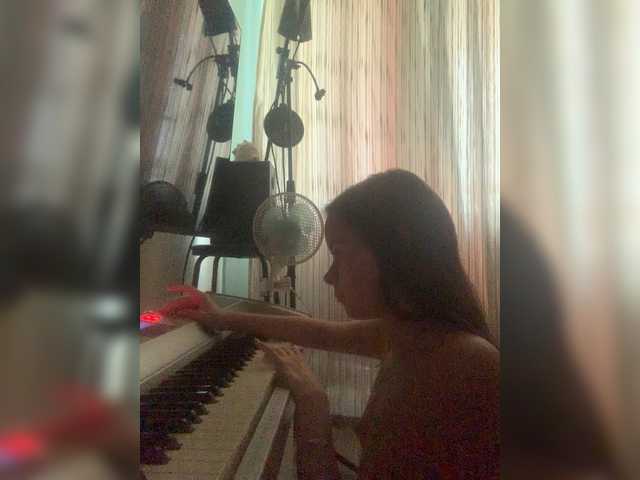 Monika-krasotaya live cam on BongaCams