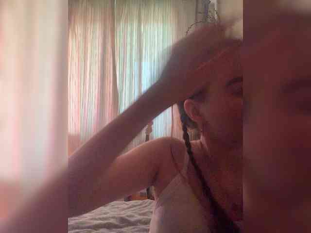 Monika-krasotaya webcam