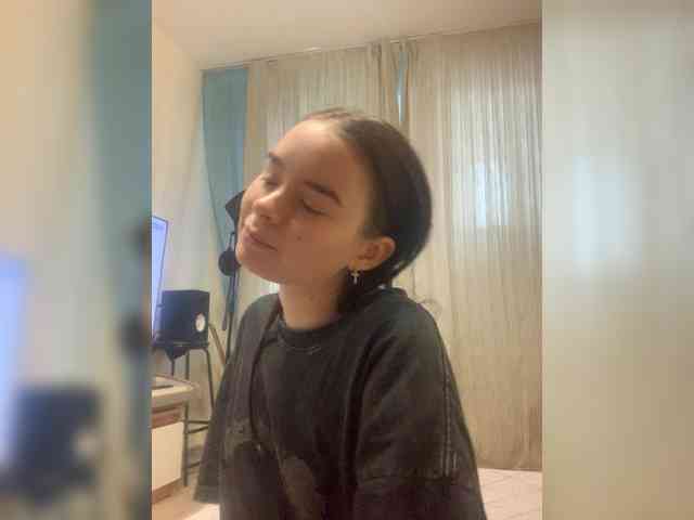 Monika-krasotaya webcam