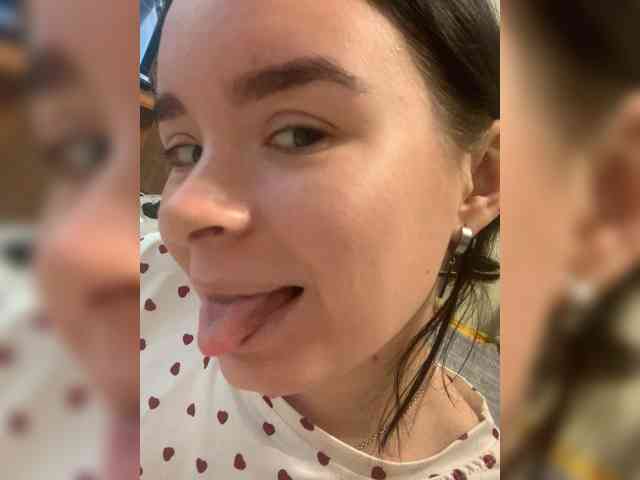 Monika-krasotaya webcam