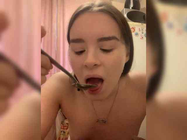 Monika-krasotaya webcam