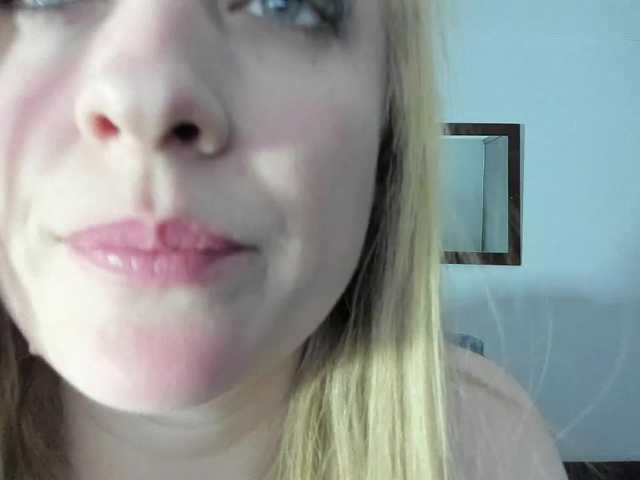 AliceC4t01 Live Cam on BongaCams