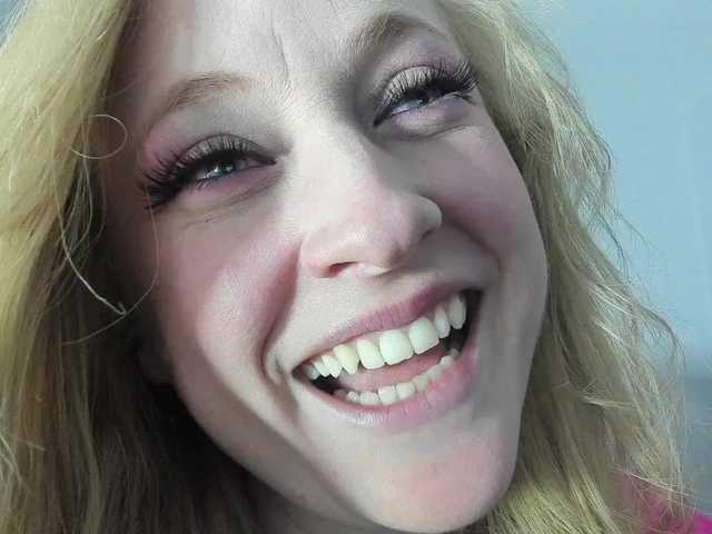 AliceC4t01 live cam on BongaCams