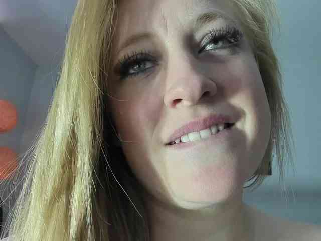 AliceC4t01 webcam
