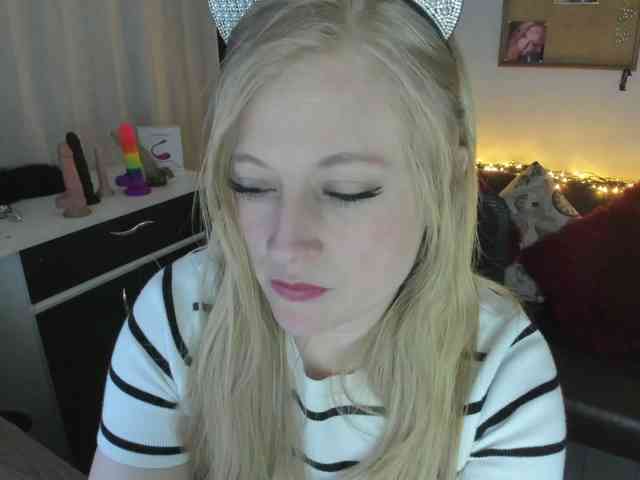 AliceC4t01 webcam