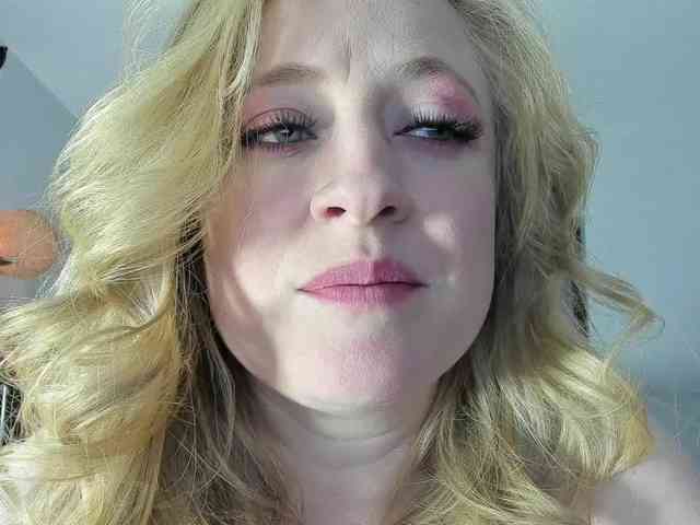 AliceC4t01 webcam