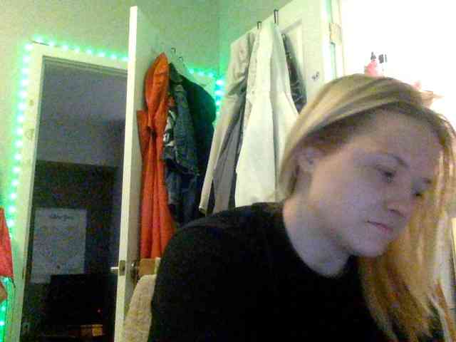 blondebytchxo webcam